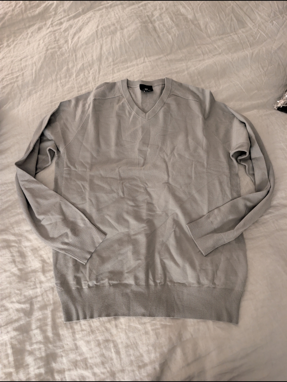 AG Adriano Goldschmied Green Label Gray VNeck Knit Sweater Mens Size Medium NWOT